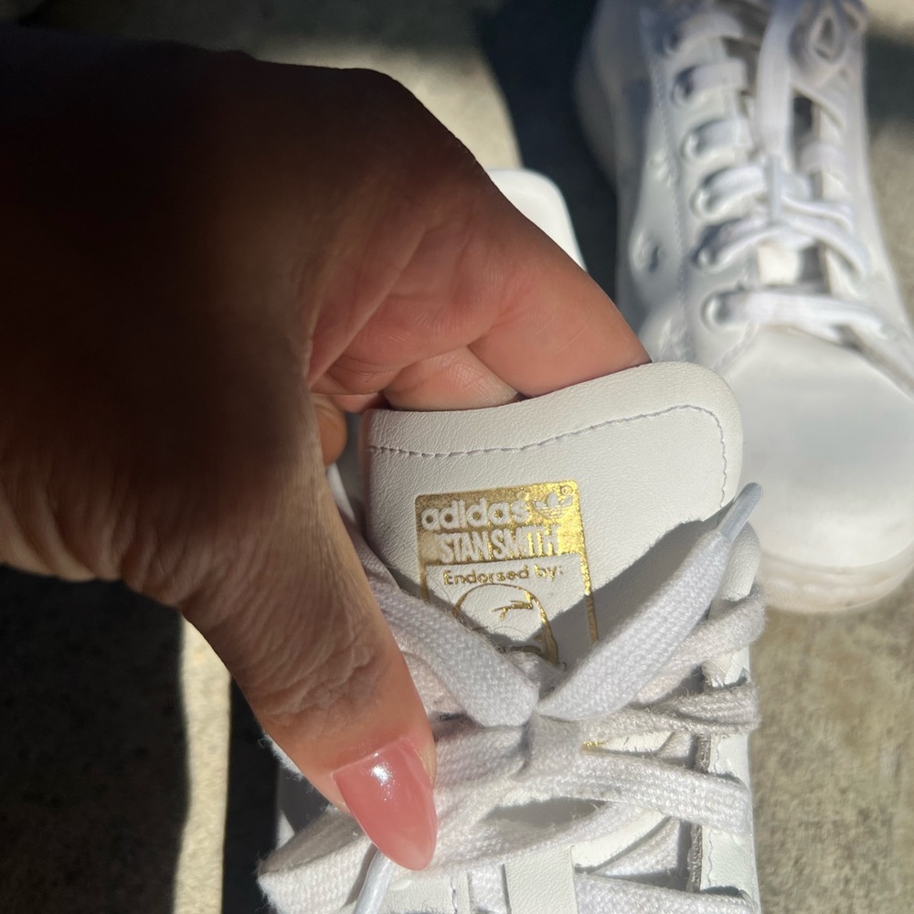 Stan smith Sneakers with Red/gold Accent - Picture 3 of 9